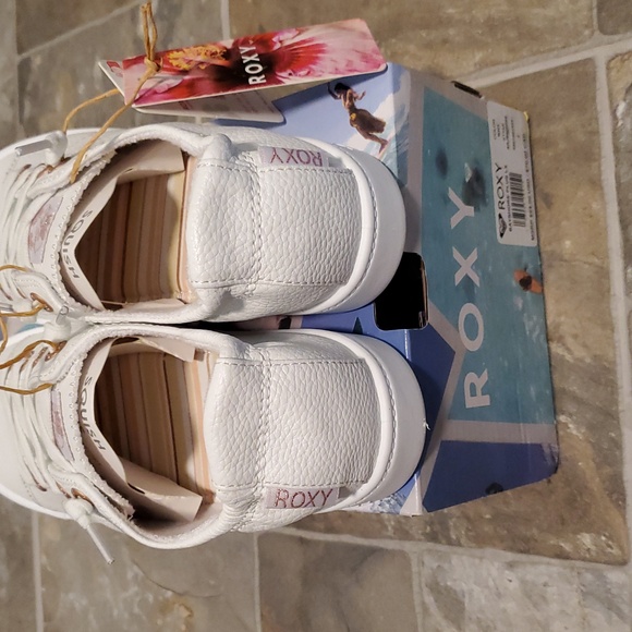 Women's Roxy Bayshore Plus LX Slip-On Sneakers - Size 7 - Faux Leather - White - Picture 3 of 6